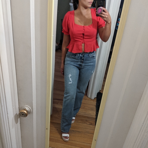 extremely baggy jeans